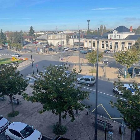 T2 Face Gare Sncf Appart Hotel Le Cygne 1 Bourges Eksteriør billede